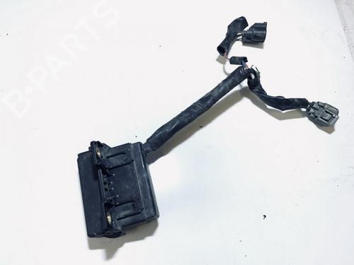 fuse-box-toyota-corolla-verso-_e12_-2001-2002-2003-2004-2005-2006-2007-33073692 main image