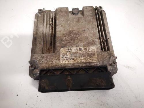 Used Engine control unit (ECU) Engine control unit (ECU) VW CRAFTER 30-35 Bus (2E_) 2.5 TDI (136 hp) 32622052 32622052