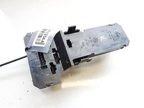 lamp-holder-vw-passat-b5-variant-3b5-1997-1998-1999-2000-2001-34763946 main image