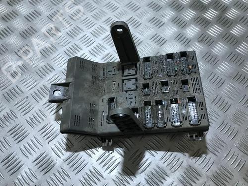Used Fuse box Fuse box RENAULT LAGUNA I (B56_, 556_) 1.9 dTi (B56J) (98 hp) 33499922 33499922