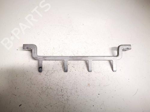 Used Support MITSUBISHI OUTLANDER I (CU_W) 2.0 (CU2W) (136 hp) 32619867