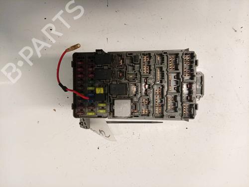 fuse-box-honda-cr-v-ii-rd_-2001-2002-2003-2004-2005-2006-2007-32955454 main image
