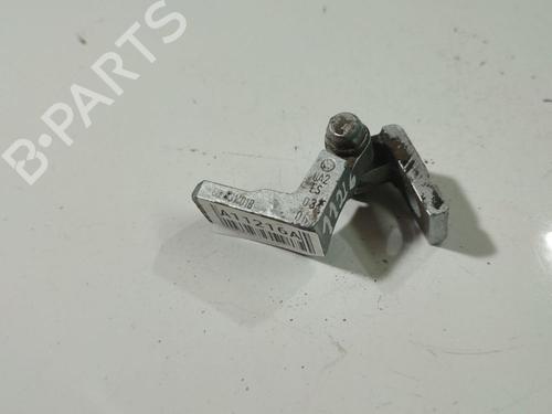 Dørhængsel/Dørbegrænser Dørhængsel/Dørbegrænser VW POLO IV (9N_, 9A_) 1.4 16V (75 hp) 33488039 33488039