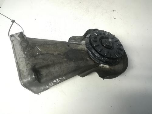 Used Engine mount Engine mount MERCEDES-BENZ C-CLASS (W203) C 220 CDI (203.006, 203.008) (143 hp) 33512578 33512578