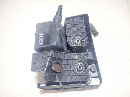 Used Fuse box Fuse box VW TOURAN (1T1, 1T2) 1.9 TDI (100 hp) 33077102 33077102