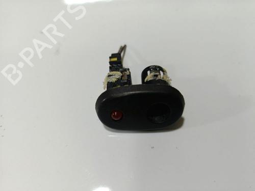 Plafoniera interna Plafoniera interna FIAT STILO (192_) 1.9 JTD (192_XE1A) (115 hp) 34947605 34947605