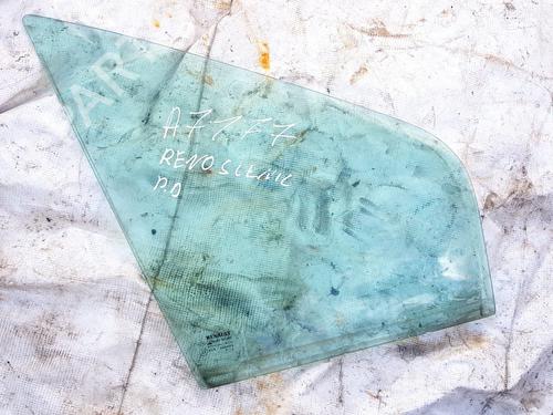Used Front right quarter glass Front right quarter glass 35505351 35505351
