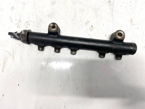 Used Injection rail Injection rail 35105066 35105066