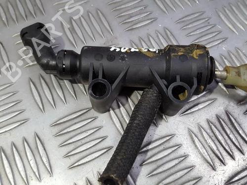 Used Clutch slave cylinder Clutch slave cylinder BMW 5 (E60) 520 d (163 hp) 35679122 35679122