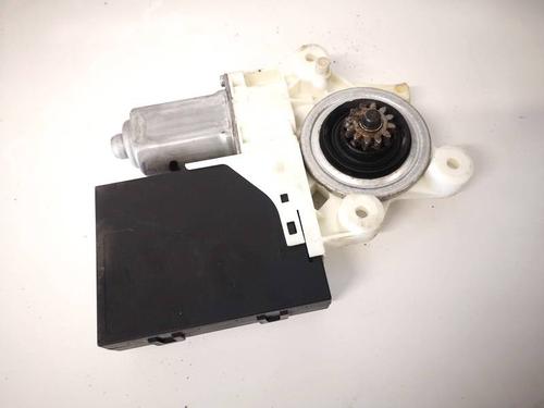 Right front window motor VOLVO V50 (545) 2.0 D | BP35326876E20 - Image 3