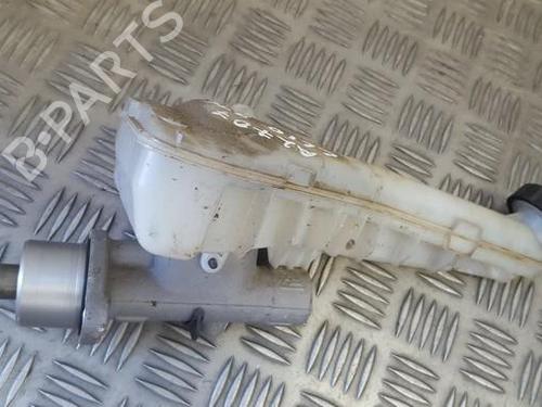 brake-master-cylinder-renault-clio-iii-br01-cr01-2005-2006-2007-2008-2009-2010-2011-2012-2013-2014-35676989 main image