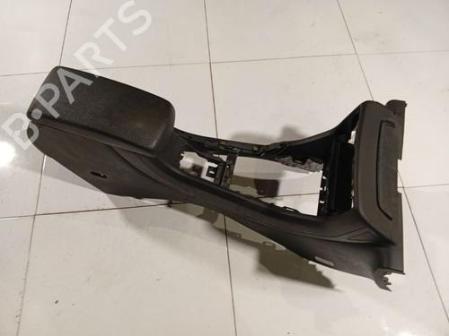 Used Armrest / Center console Armrest / Center console 39544876 39544876