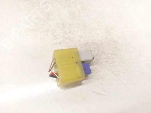 Used Fuse box Fuse box TOYOTA COROLLA Verso (ZER_, ZZE12_, R1_) 2.2 D-4D (AUR10_, AUR10R) (136 hp) 34177106 34177106
