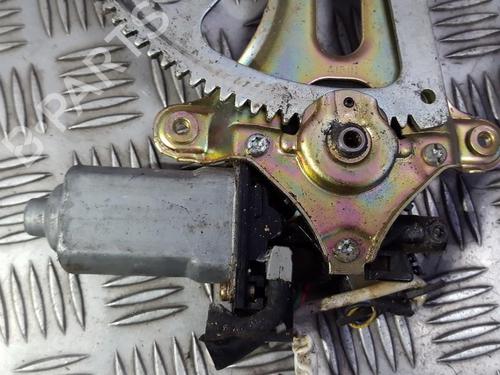 right-front-window-motor-lexus-is-i-_e1_-1999-2000-2001-2002-2003-2004-2005-35688979 main image