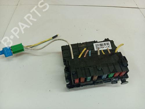 Used Fuse box Fuse box PEUGEOT 807 (EB_) 2.2 HDi (128 hp) 36658885 36658885