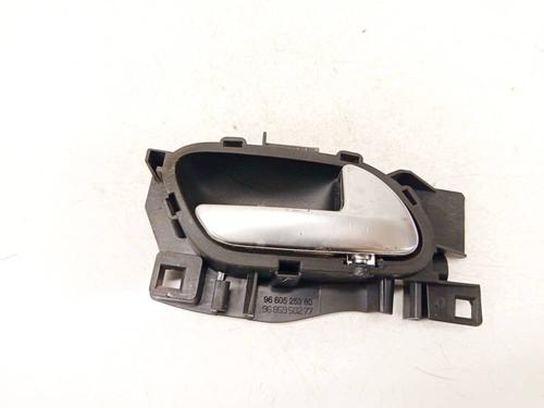 Used Front right interior door handle Front right interior door handle 38079332 38079332