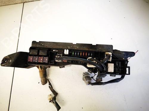Used Fuse box Fuse box TOYOTA COROLLA Verso (_E12_) 2.0 D-4D (CDE120_, CDE120R) (90 hp) 33489585 33489585