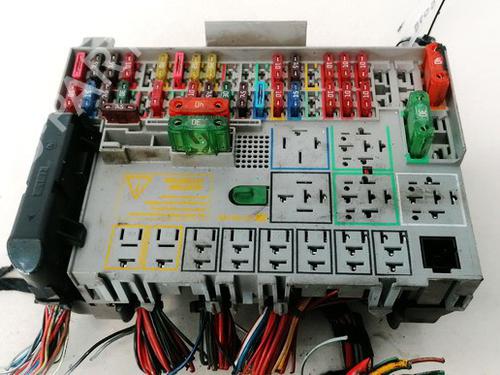 fuse-box-opel-zafira-a-mpv-t98-1999-2000-2001-2002-2003-2004-2005-2006-33067885 main image