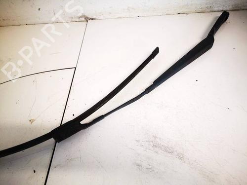 Used Front windshield wiper arm Front windshield wiper arm 32570137 32570137