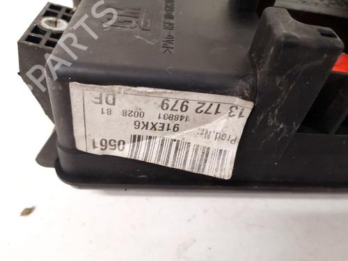 Fuse box OPEL SIGNUM Hatchback (Z03) 1.9 CDTI (F48) | BP32892676E1 - Image 2