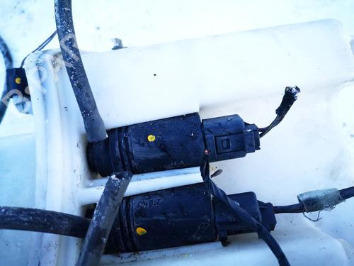 Used Washer pump Washer pump LAND ROVER RANGE ROVER III (L322) 3.0 D 4x4 (177 hp) 35552917 35552917