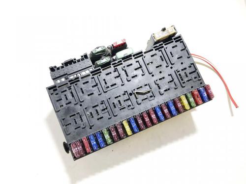 Used Fuse box Fuse box VW GOLF III (1H1) 1.9 TDI (90 hp) 33073829 33073829
