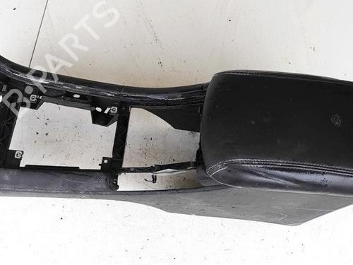 Used Armrest / Center console Armrest / Center console PEUGEOT 607 (9D, 9U) 2.7 HDi 24V (204 hp) 35628360 35628360