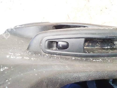 kombi-kontakt-stilkkontakt-renault-kadjar-ha_-hl_-2015-32933079 main image