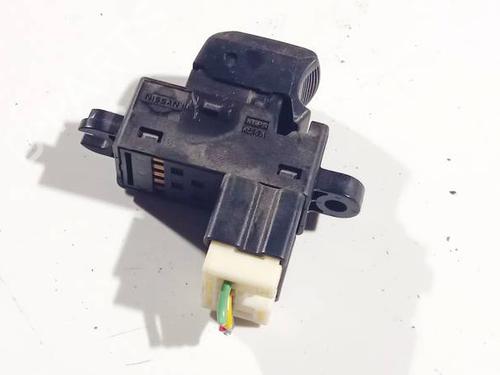 switch-nissan-note-e11-ne11-2005-2006-2007-2008-2009-2010-2011-2012-2013-32581275 main image