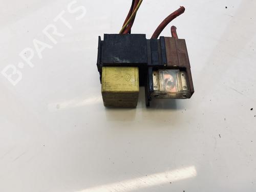 Used Electronic sensor Electronic sensor RENAULT CLIO II (BB_, CB_) 1.2 LPG (58 hp) 33089563 33089563