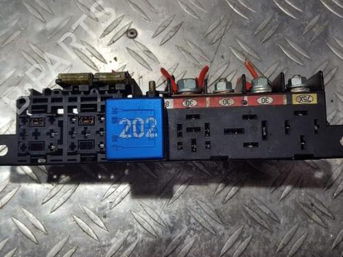 fuse-box-vw-passat-b55-3b3-2000-2001-2002-2003-2004-2005-33482779 main image
