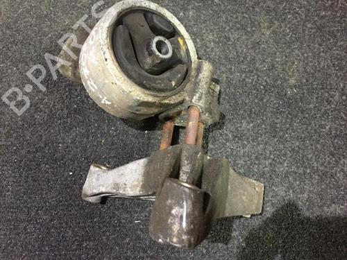 Used Engine mount Engine mount MITSUBISHI CARISMA (DA_) 1.8 MSX - 16V (DA2A) (140 hp) 33484089 33484089