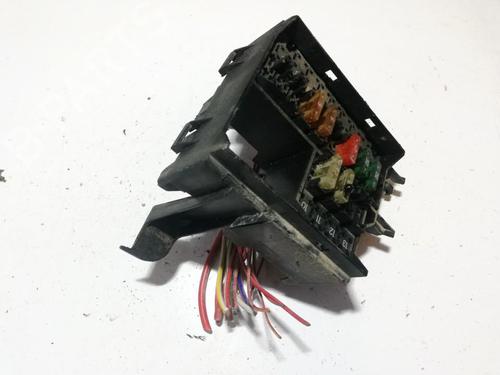 Used Fuse box Fuse box MERCEDES-BENZ C-CLASS (W202) C 220 CDI (202.133) (125 hp) 33504006 33504006
