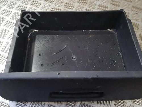 Vano posta oggetti Vano posta oggetti RENAULT SCÉNIC II (JM0/1_) 1.9 dCi (JM0G, JM12, JM1G, JM2C) (120 hp) 35708437 35708437