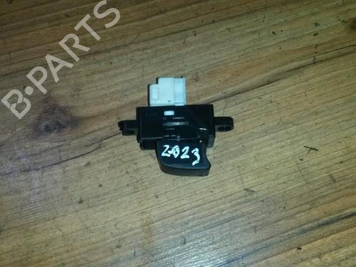 Used Switch Switch NISSAN ALMERA TINO (V10) 2.2 dCi (115 hp) 33479356 33479356