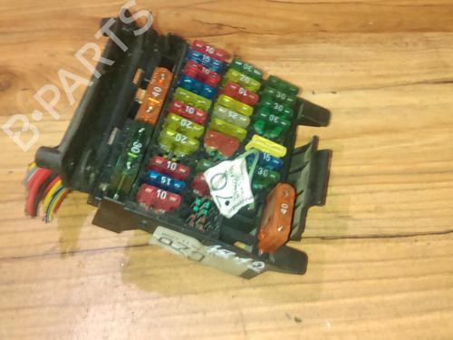 Used Fuse box Fuse box OPEL OMEGA B (V94) 2.5 DTI (F69, M69, P69) (150 hp) 33531470 33531470