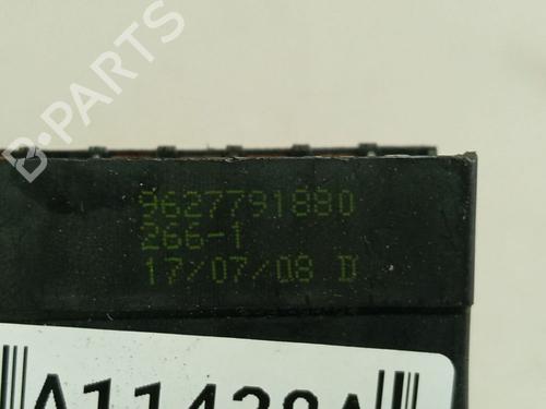 Fuse box CITROËN C5 III (RD_) 2.0 HDi (RDRHD8, RDRHDJ, RDRHR8, RDRHRJ) | BP39545679E1 - Image 4
