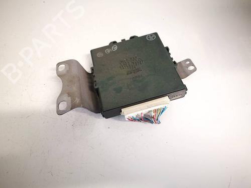 Used Electronic module Electronic module LEXUS IS II (_E2_) 220d (ALE20) (177 hp) 32556235 32556235