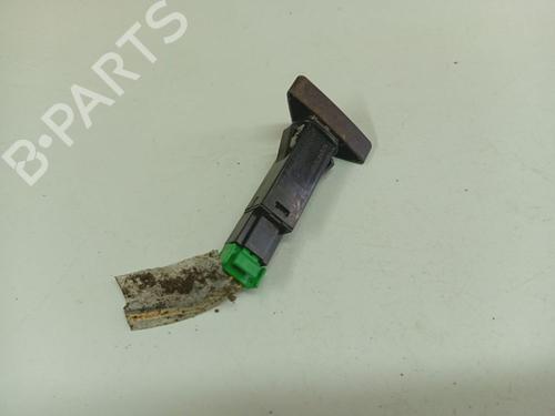 Warning switch VOLVO V70 II (285) D5 | BP38946749I22 - Image 3