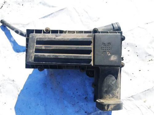 Used Air filter box Air filter box SEAT LEON (1P1) 1.9 TDI (105 hp) 34770663 34770663