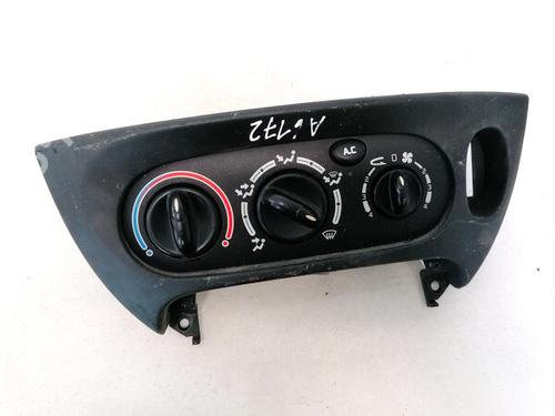 Used Climate control Climate control RENAULT SCÉNIC I MPV (JA0/1_, FA0_) 1.9 dCi RX4 (101 hp) 35609453 35609453