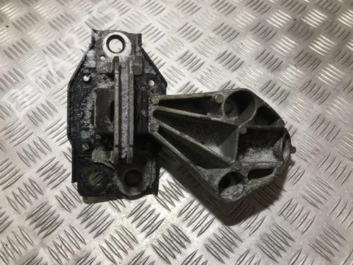 Used Engine mount Engine mount RENAULT MEGANE II (BM0/1_, CM0/1_) 1.5 dCi (BM1E, CM1E) (106 hp) 33499273 33499273