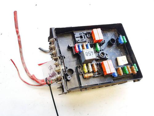 Used Fuse box Fuse box VW GOLF PLUS V (5M1, 521) 1.6 FSI (115 hp) 32928637 32928637