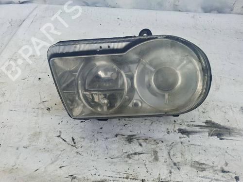 Venstre forlygte Venstre forlygte CHRYSLER 300C (LX, LE) 2.7 (193 hp) 34773589 34773589