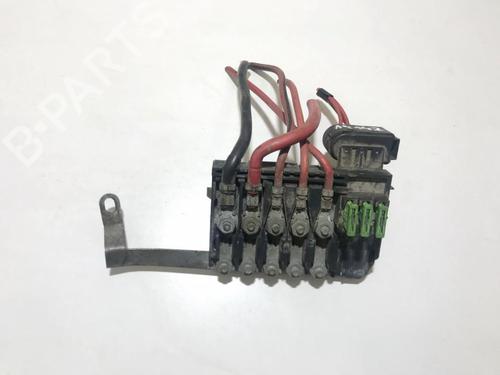 Used Fuse box Fuse box VW GOLF IV (1J1) 2.0 (115 hp) 33501081 33501081