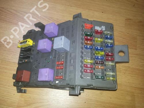 Used Fuse box Fuse box RENAULT LAGUNA I (B56_, 556_) 1.9 dTi (B56J) (98 hp) 33500554 33500554
