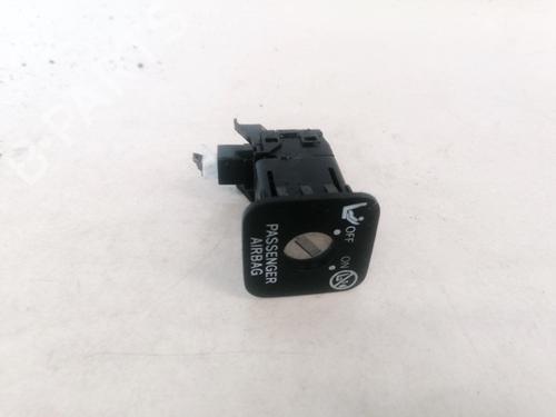 Used Switch Switch TOYOTA AVENSIS Saloon (_T27_) 2.0 D-4D (ADT270_, ADT270R) (126 hp) 33096246 33096246