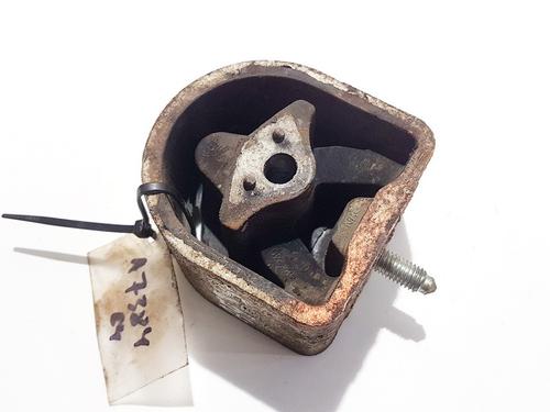 Used Engine mount Engine mount MERCEDES-BENZ VANEO (414) 1.9 (414.700) (125 hp) 32889920 32889920