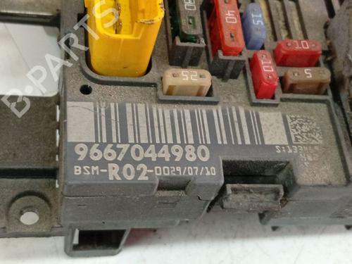 Fuse box CITROËN C5 III (RD_) 2.0 HDi (RDRHD8, RDRHDJ, RDRHR8, RDRHRJ) | BP39643758E1 - Image 4