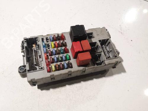 Used Fuse box Fuse box 39116092 39116092